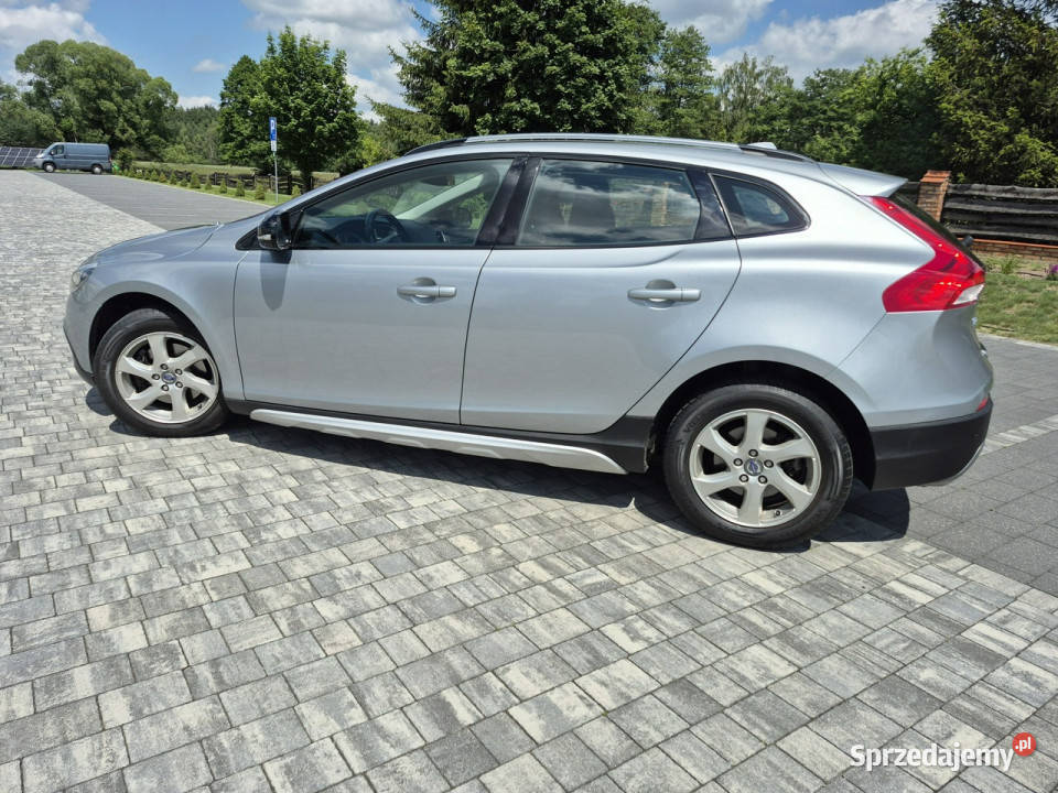 Volvo V40 16 115 CROSS CANTRY navi chromy II ABS sprzedam