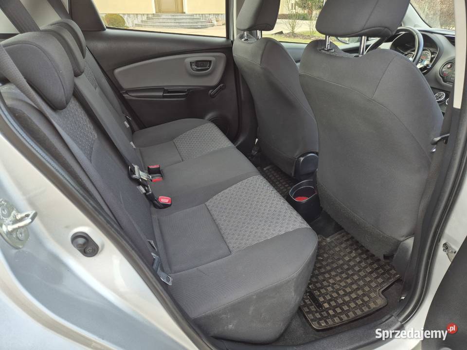 YARIS 133 100 welurowa tapicerka Rzeszów