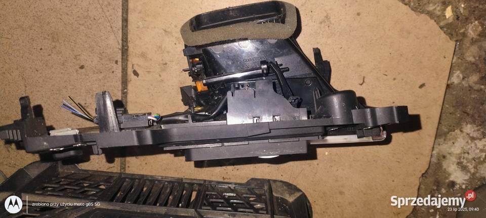 Kratka wlot nadmuchu konsoli lewa Audi Q7 4m osobowe Lubin