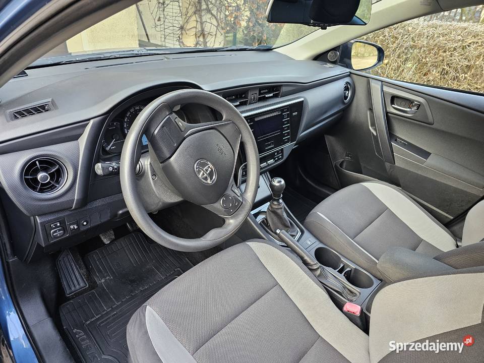 Toyota Auris II rocznik 2015 Pierwszy właściciel Oświęcim sprzedam
