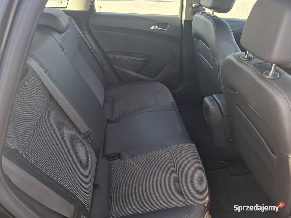 Opel Astra Cosmo 2015 14 Turbo 140 serwis ASO 1364cm3 Zamość sprzedam