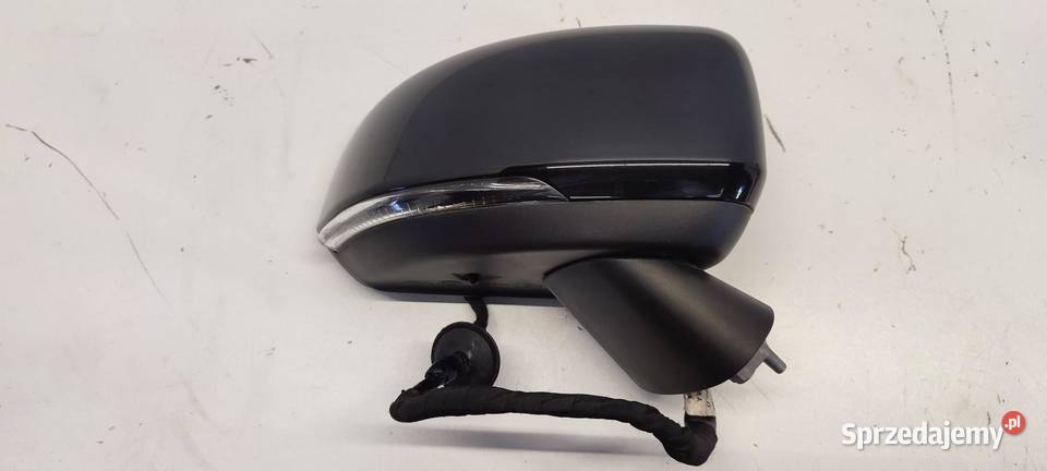 VOLVO XC40 LUSTERKO PRAWE 12PIN 717