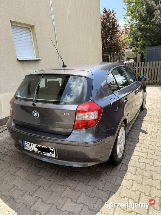 BMW 116i zadbany klima hak lekkie uszkodzenie Zarejestrowany w Polsce Katowice