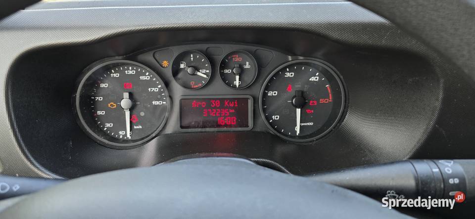 Iveco Daily 35S12 kontener 10 palet winda kontener Legnica