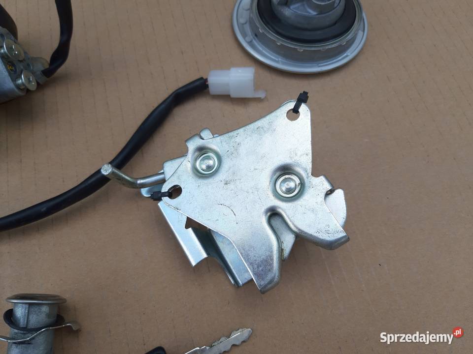 HONDA CBR 125 JC34 STACYJKA KOREK WLEW ZAMEK Pozostałe Bieleń sprzedam