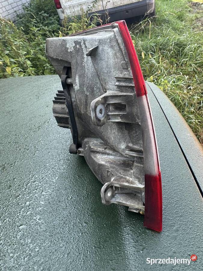 Lampa prawy tył Skoda Octavia 2016r