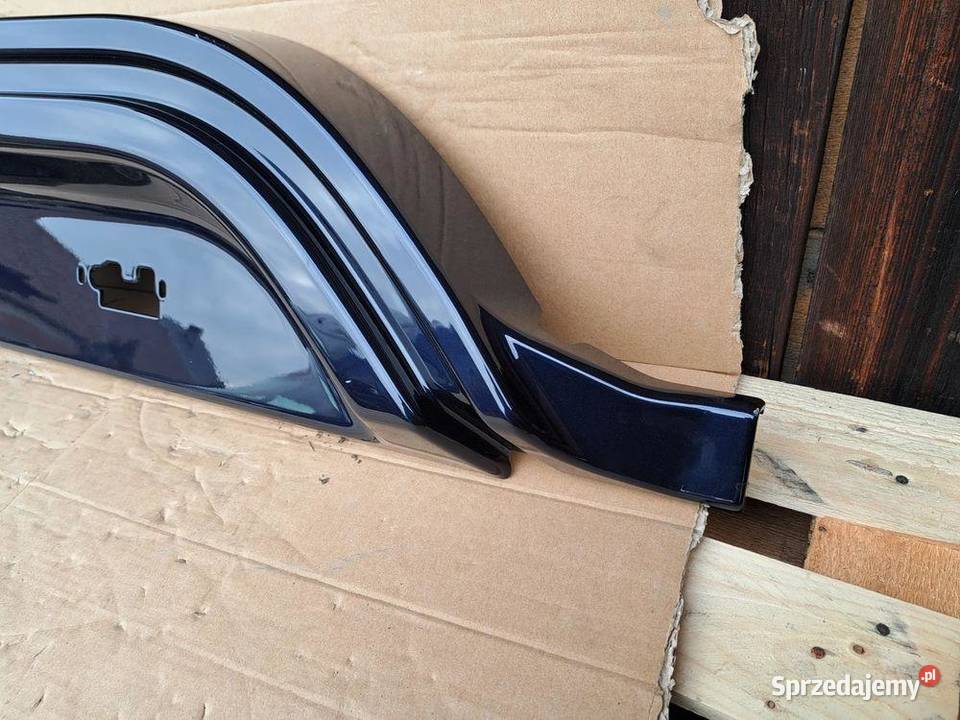osłona pokrywa paki Lewa Mercedes W470 X470
