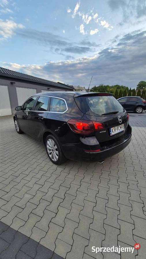 Benzyna 8 lat w rodzinie PRYWATNE AUTO Rok produkcji 2011 Libertów sprzedam