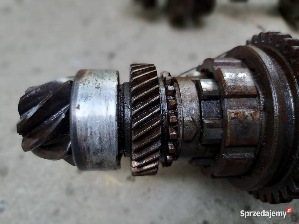 Wałek główny choinka skrzynia biegów Skoda Skrzynie biegów manualne