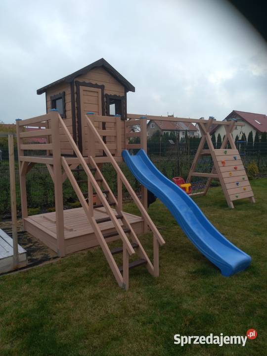 Plac zabaw domek dzieci