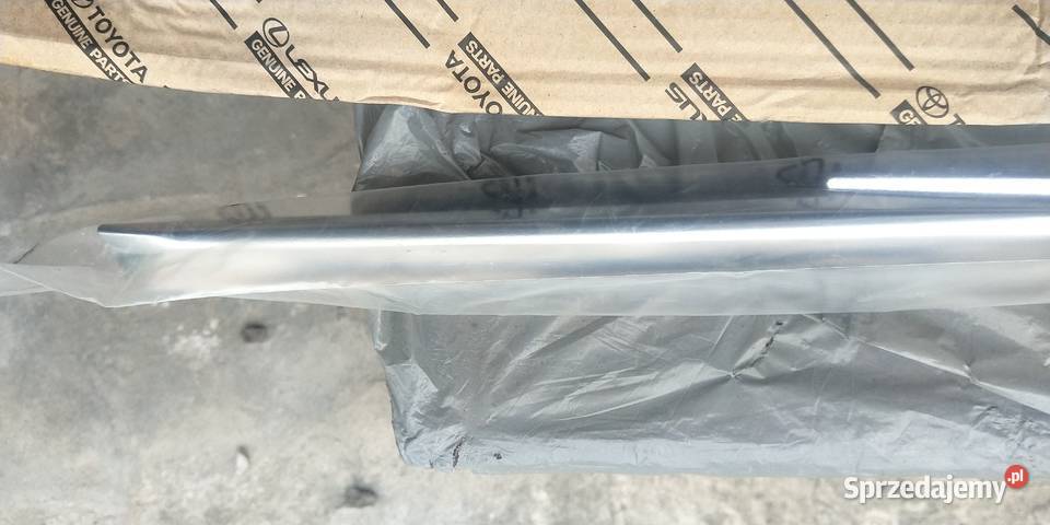 Toyota T28 listwa lewa ozdobna blendy klapy łódzkie