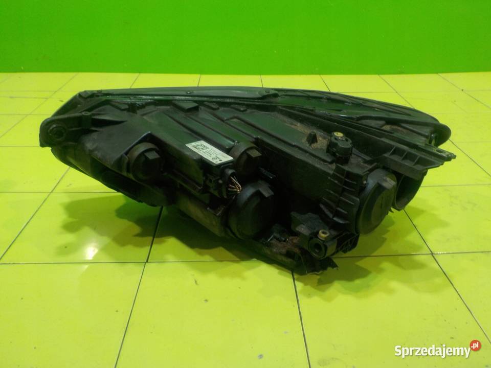 VW PASSAT B8 15r SEDAN 4D lampa prawa przod osobowe Suków sprzedam