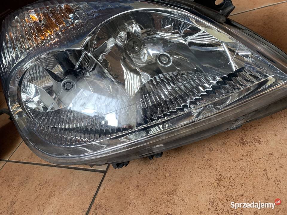 Lampa prawa przód CITROEN C5 XENON kompletna Margonin