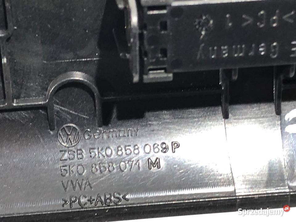 LISTWY DEKOR VW GOLF VI 5K0858069P Hatchback