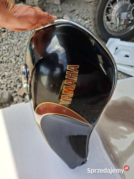 Yamaha xj 750 seca 1984 bak