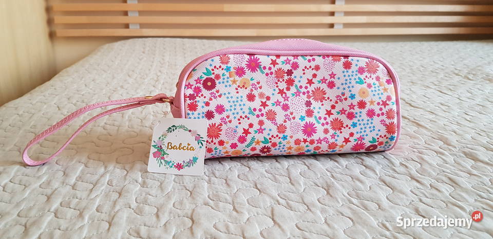 Nowa kosmetyczka Babci drobne kwiatki Warszawa