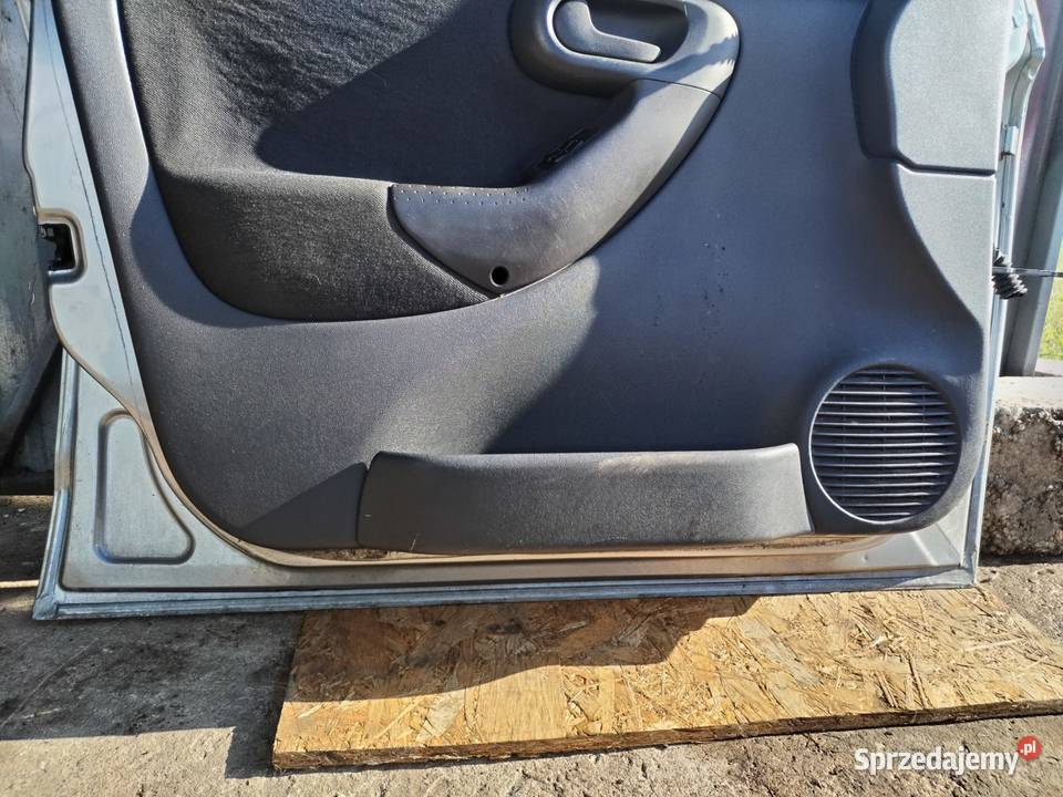 Drzwi Opel Corsa C leweprawe przód tył Chęciny