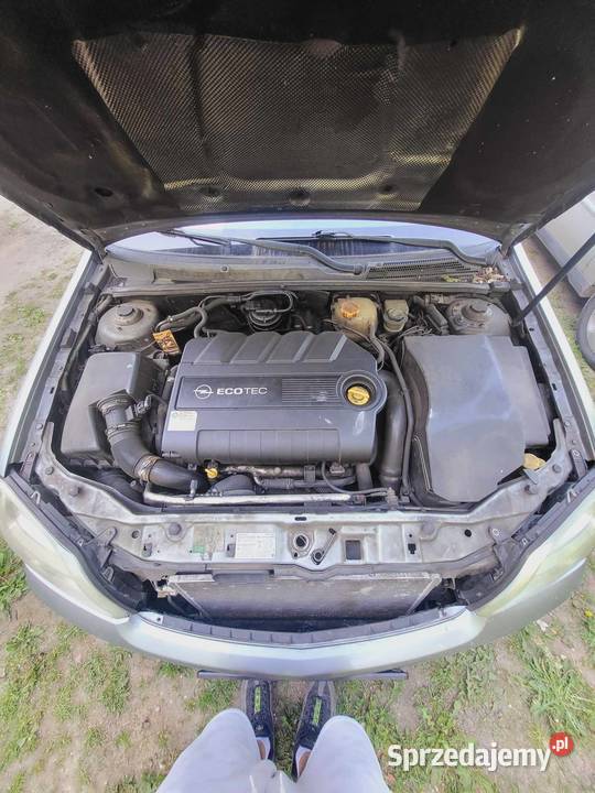 Sprzedam opelka vectre c 2004 nieuszkodzony łódzkie sprzedam