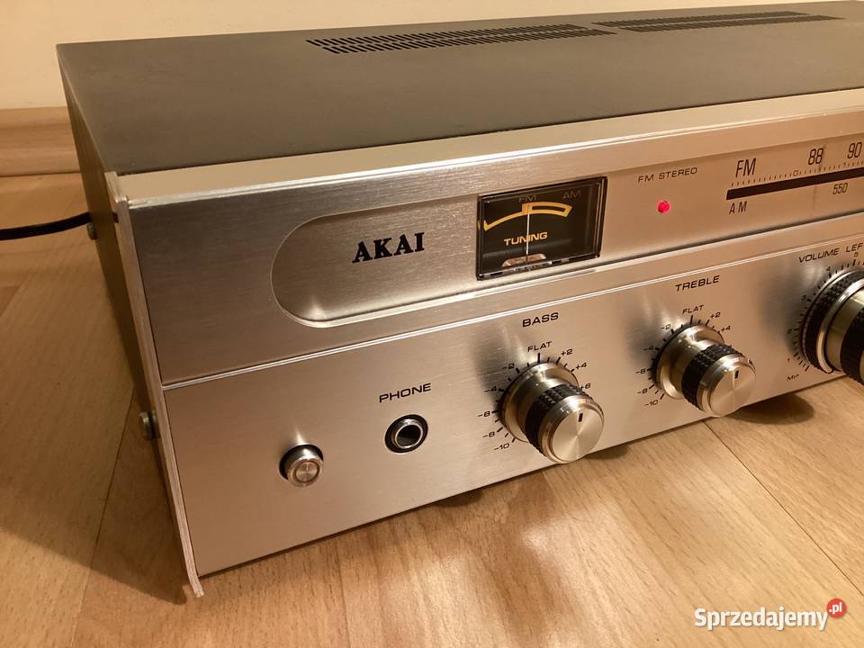 Wzmacniacz Amplituner AKAI AA810 SPRAWNY śliczne