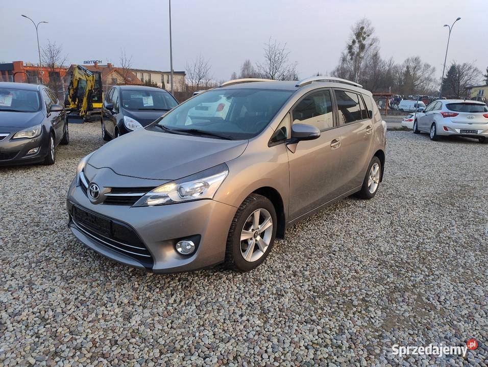 Toyota Verso 18 benzyna 7 osobowa navi kamera elektryczne szyby Białystok