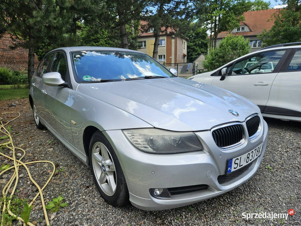 BMW 318 Nawigacja Podgrzewane fotele Klimatronic podgrzewane fotele