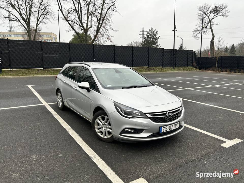 Opel Astra Tourer 16L136 bezwypadkowy wymieniony Szczecin