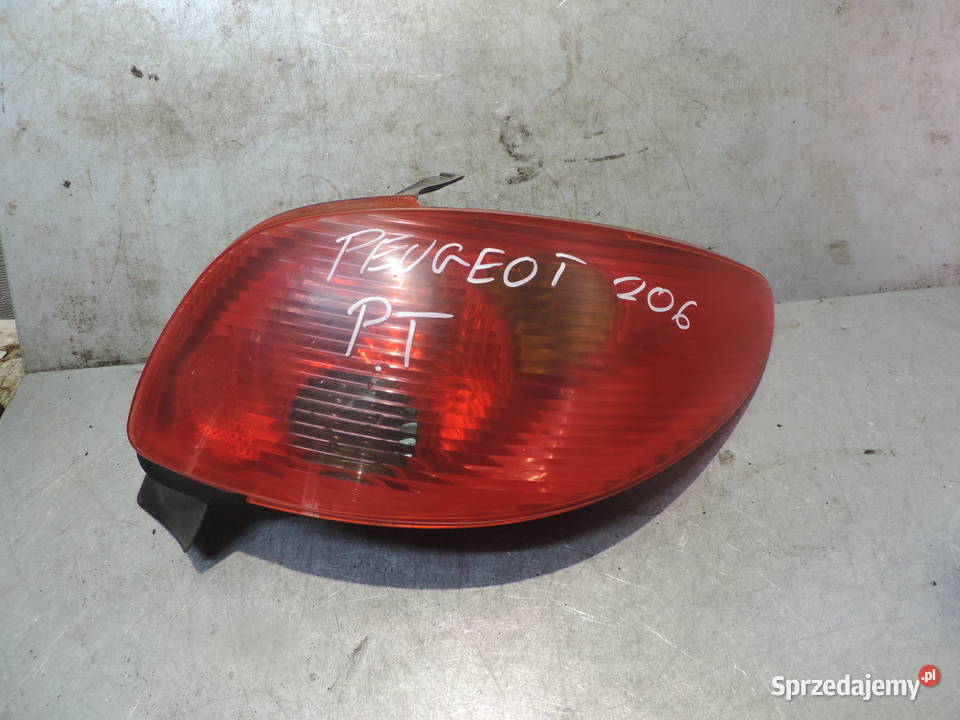 LAMPA PRAWY TYLNA PEUGEOT 206 FL Nowy Sącz