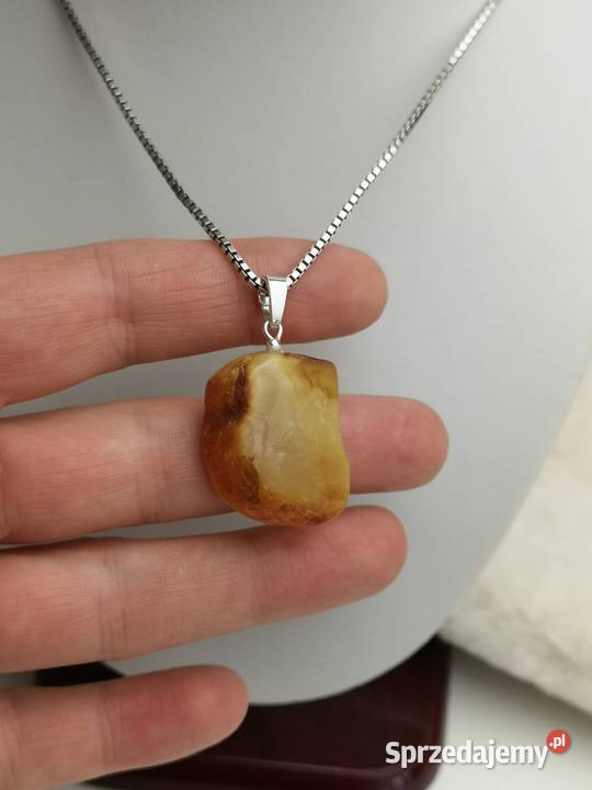 zawieszka naturalny bursztyn królewski Toruń