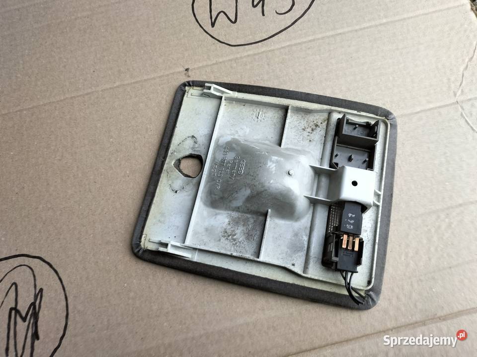AUDI 80 B4 80B4 443877829QR LAMPKA PODSUFITKI Kamień-Kolonia