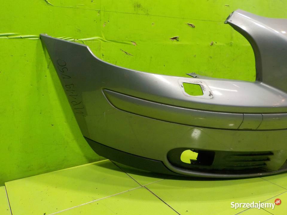 VOLVO V50 07r zderzak przod osobowe Suków