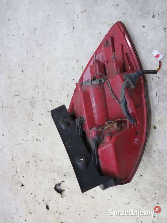 LAMPA LEWA TYLNA TYŁ HB KIA CEED II 92401A20