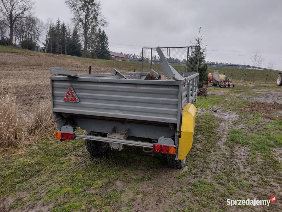 Rozrzutnik obornika dwuosiowy IDEALNY Rozrzutniki obornika Spławy Pierwsze