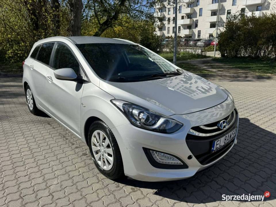 Hyundai i30 14crdi 2015r Doinwestowany manualna Łódź sprzedam