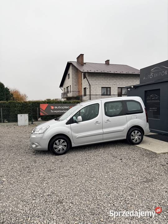 Citroen Berlingo 16ehdi 2014r światła przeciwmgielne Tomaszów Lubelski