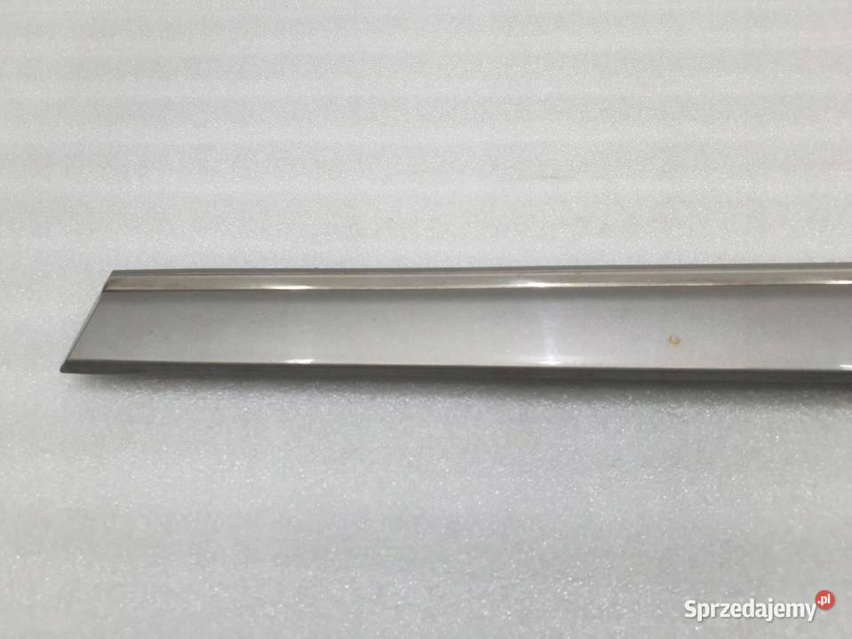 LISTWA DRZWI LEWY PRZÓD MERCEDES W203 2036904962 osobowe