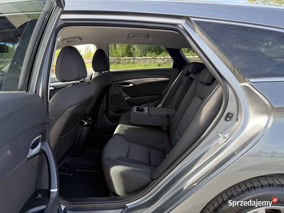 Hyundai i40 16 BENZYNA Klimatronik Nawigacja welurowa tapicerka Konin