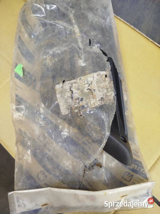 Wlot powietrza boczny Fiat 126p FLEL małopolskie Klucze