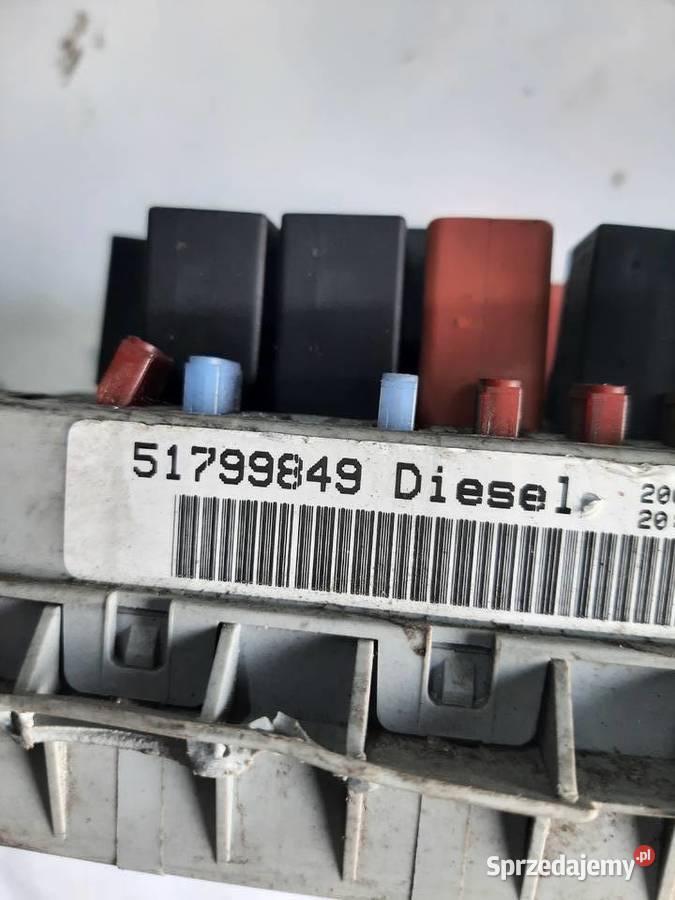 Fiat Linea skrzynka bezpieczników 51799849 Ksawerów