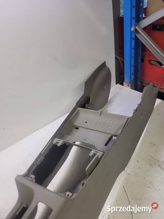 TUNEL ŚRODKOWY AUDI A3 8P LIFT 2 DIN 8P1863244 osobowe Części samochodowe Przystajń