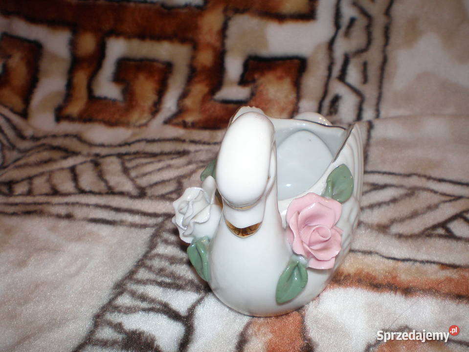 Sprzedam figurkę ceramiczną biały łabędź stan