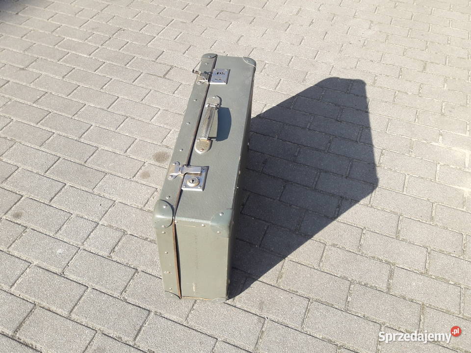 Stara walizka tekturowa z okresu PRL u lata 6070 pomorskie Gdynia