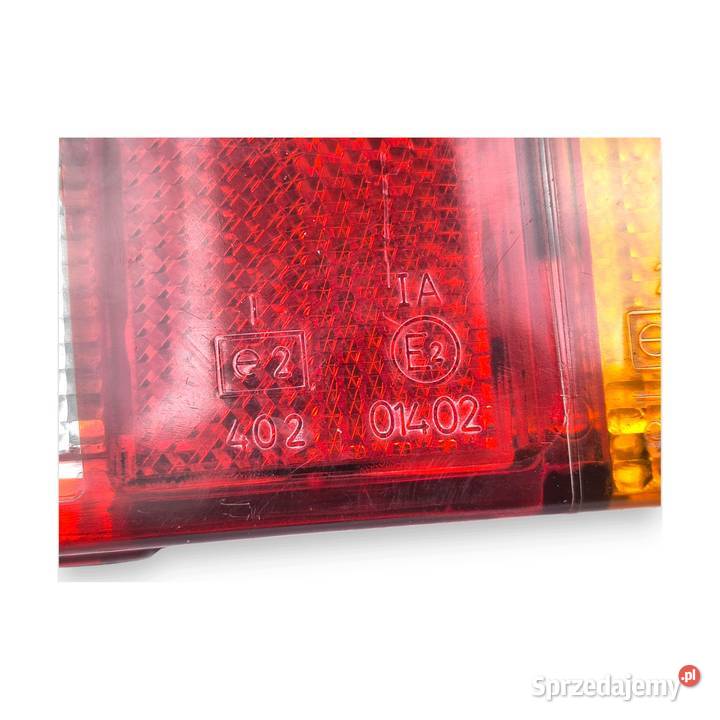 LAMPA PRAWA Peugeot 205 19831988 HTB tylna