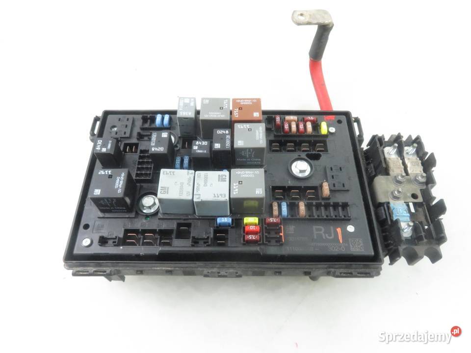 BSI OPEL ASTRA IV J 17 CDTI 13318783RJ Skrzynki bezpieczników
