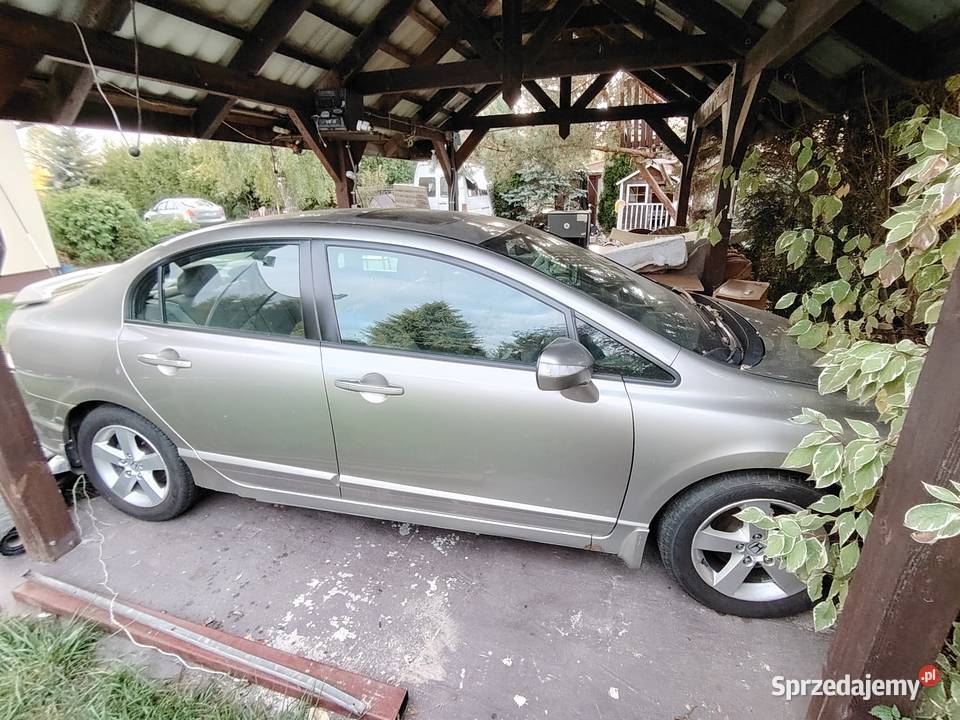 Honda civic 18 benzyna klima Rok produkcji 2007 Warszawa sprzedam