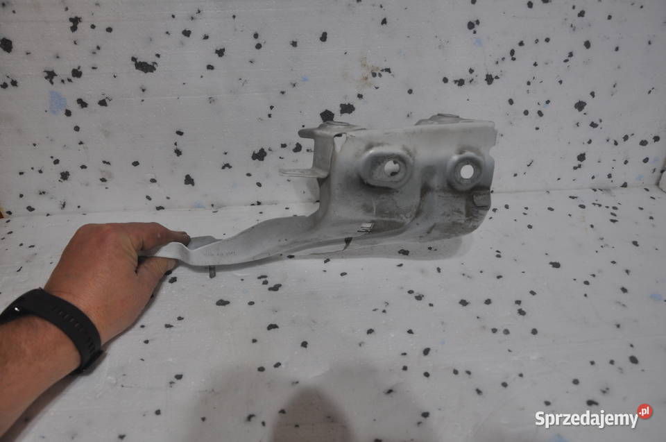 AUDI Q5 80a Mocowanie błotnika prawego osobowe Części montażowe Sierakowice