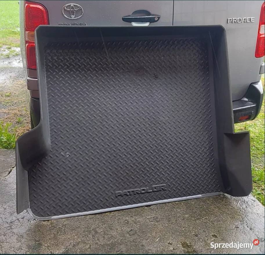 nissan patrol kuweta bagażnika nissan GR Kutno
