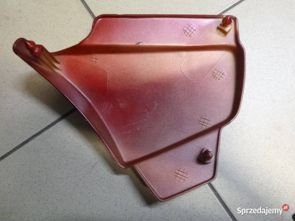 Boczek osłona prawa Honda Shadow VT 500 8586