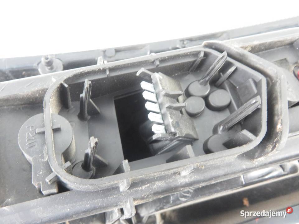 LAMPA PRAWA TYLNA OPEL MERIVA A X03 osobowe Lampy tylne