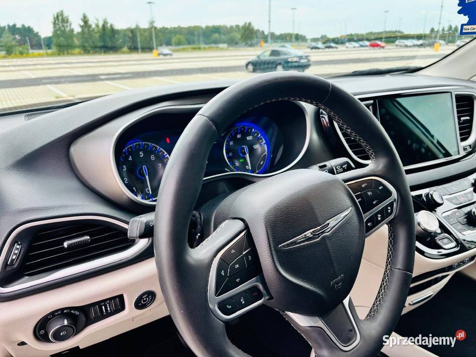 Chrysler Pacifica Touring L 36 V6 LPG 2022 7 mazowieckie Warszawa