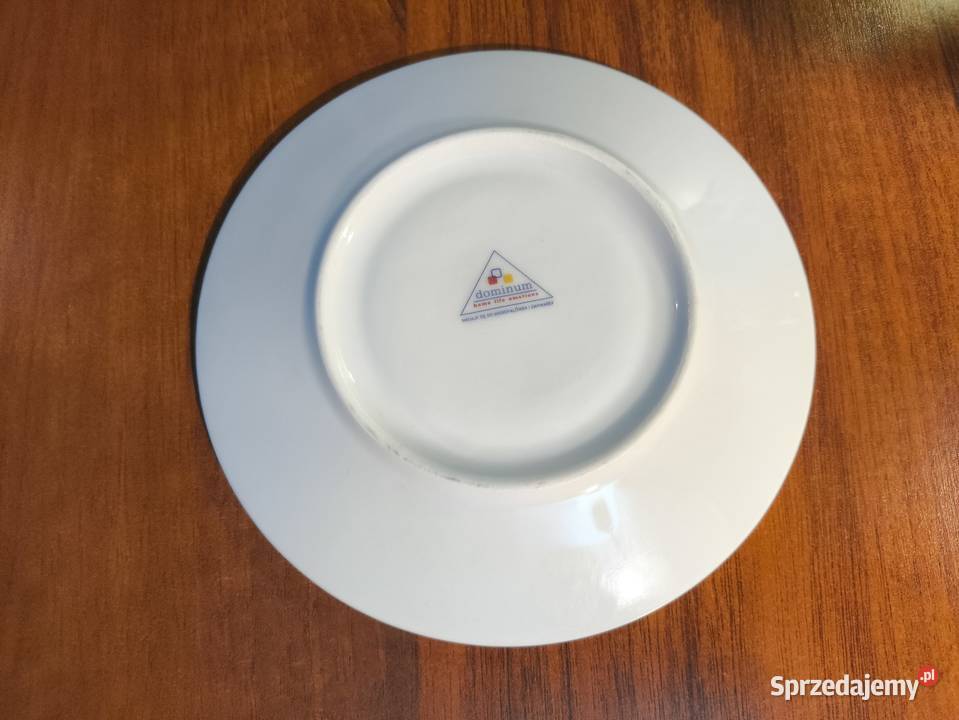 Porcelanowa filiżanka ze spodkiem Dominum Warszawa